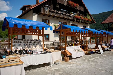 52. Lučki dan_Od štanta do štanta. Unikatni izdelki na vaški tržnici